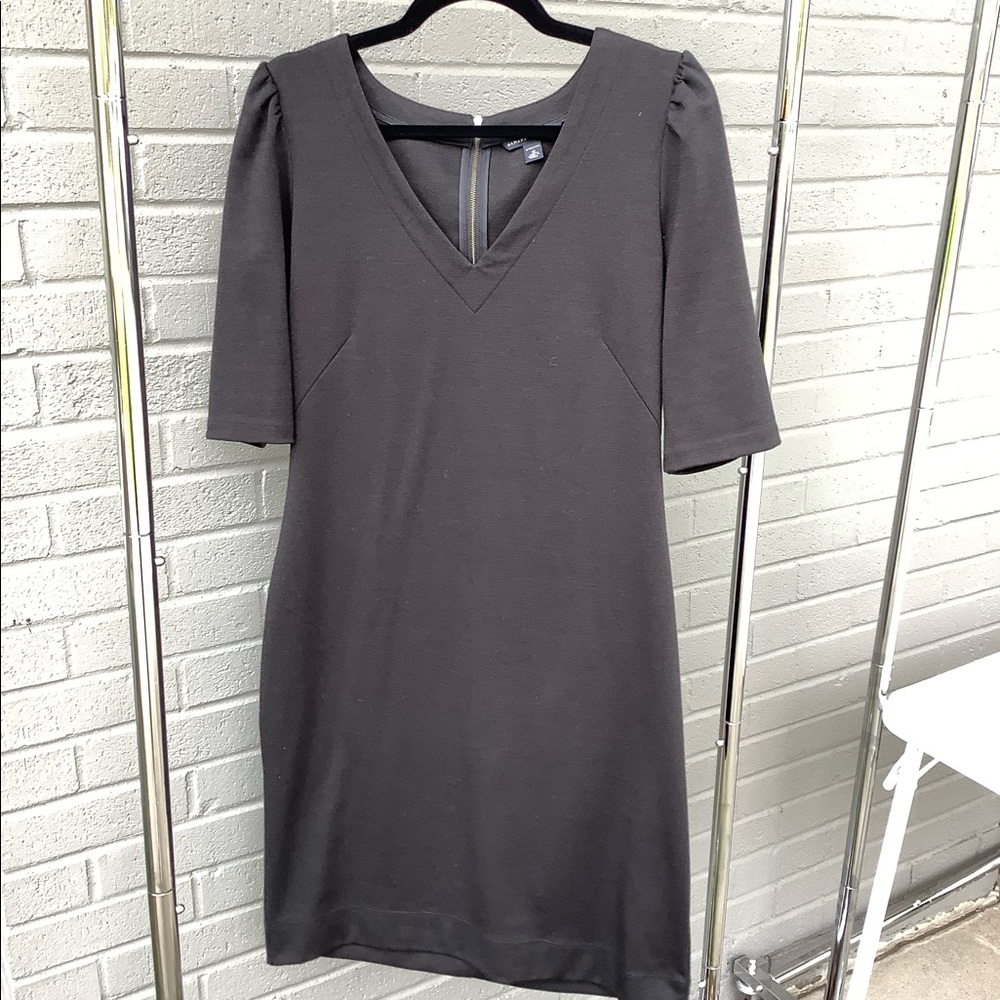 Banana Republic black puff-sleeve v-neck shift dress, size 10